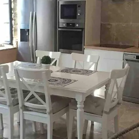 Maison Au Pied De La Cite
